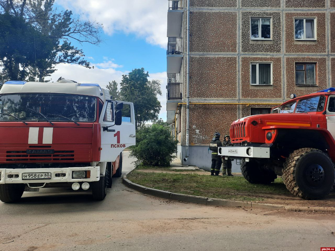 Задымление произошло в подъезде дома на улице Народной в Пскове : Псковская  Лента Новостей / ПЛН