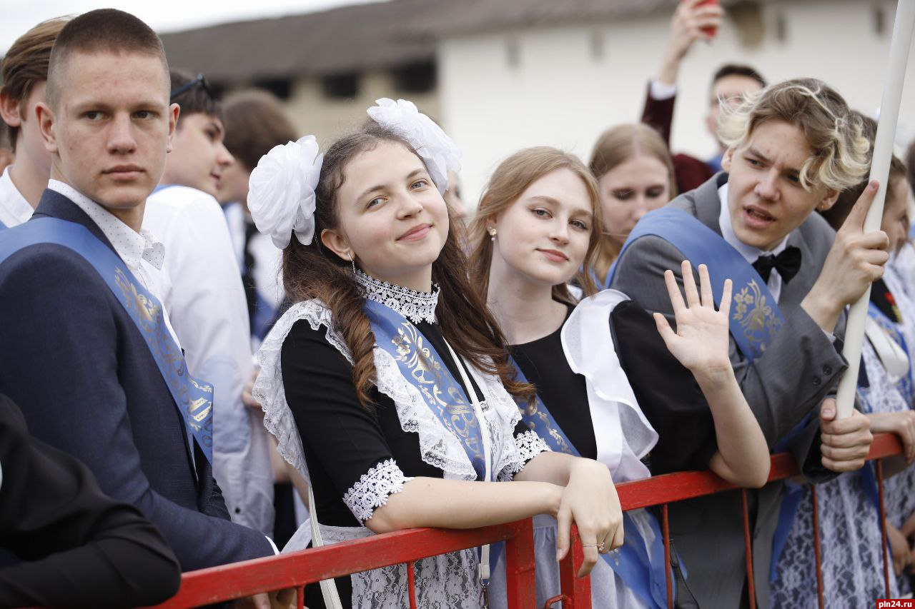 Выступление выпускников. Выпускной в Кремле. Планшет для выступления выпускников.