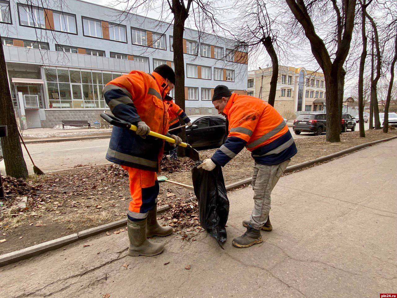 Количество техники для уборки улиц увеличат в Пскове : Псковская Лента  Новостей / ПЛН