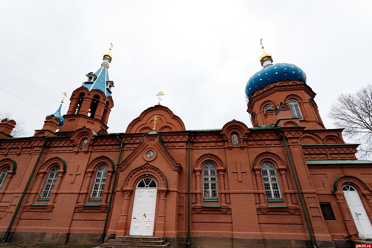 Храм Александра Невского Псков Фото