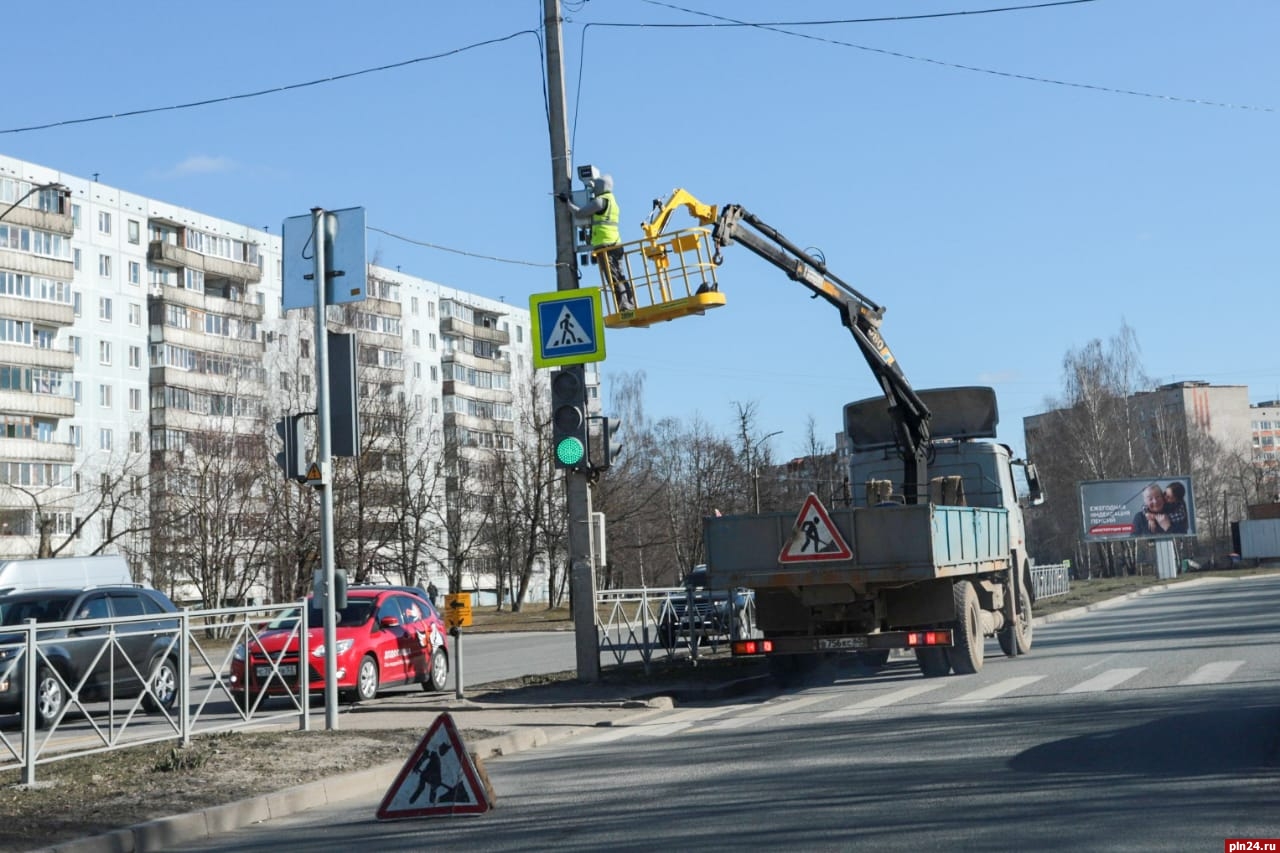 В Пскове устанавливают новые стационарные комплексы фотовидеофиксации. ФОТО  и АДРЕСА : Псковская Лента Новостей / ПЛН