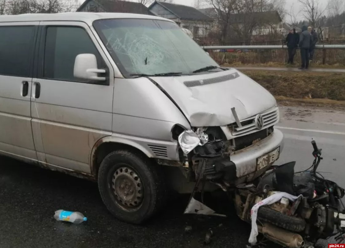 По факту резонансного ДТП в Островском районе возбудили уголовное дело :  Псковская Лента Новостей / ПЛН