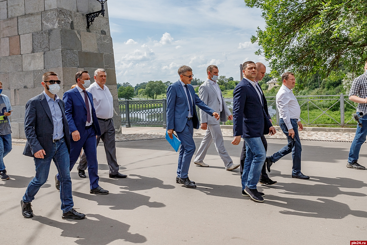 Главную площадь планируют отремонтировать в Острове : Псковская Лента  Новостей / ПЛН