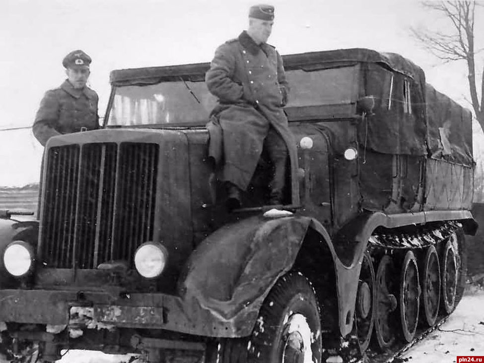 Тягачи вермахта. Тягач SD.KFZ.9. Тягач Фамо вермахта. Полугусеничный тягач SD. KFZ. 9. Немецкий тягач SD.KFZ.