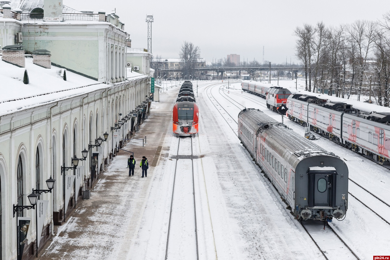 Петербург и Псков свяжет дополнительный поезд в канун Нового года :  Псковская Лента Новостей / ПЛН