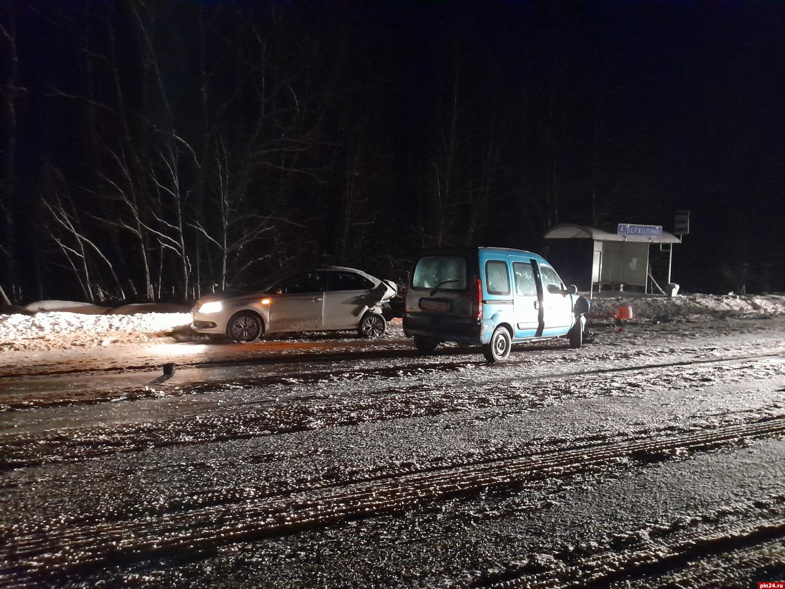 Совершившему ДТП на остановке в Гдовском районе водителю стало плохо :  Псковская Лента Новостей / ПЛН