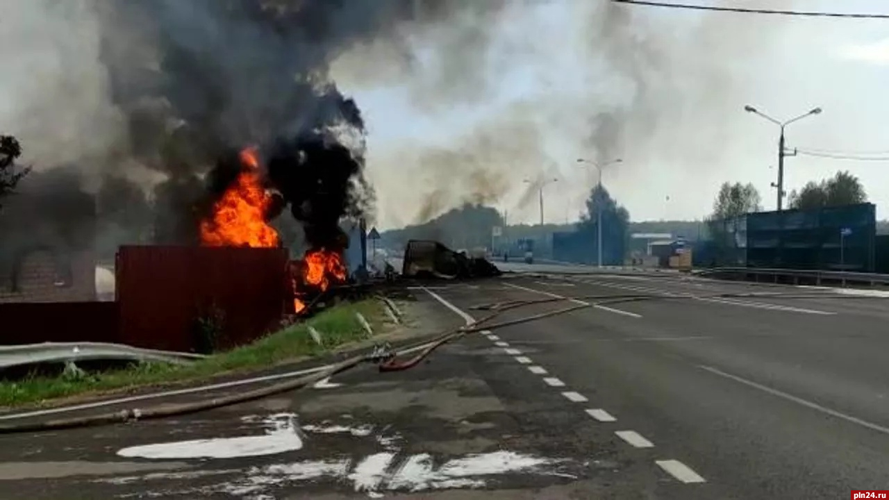 Бригада медиков погибла в Ярославской области из-за ДТП с бензовозом :  Псковская Лента Новостей / ПЛН