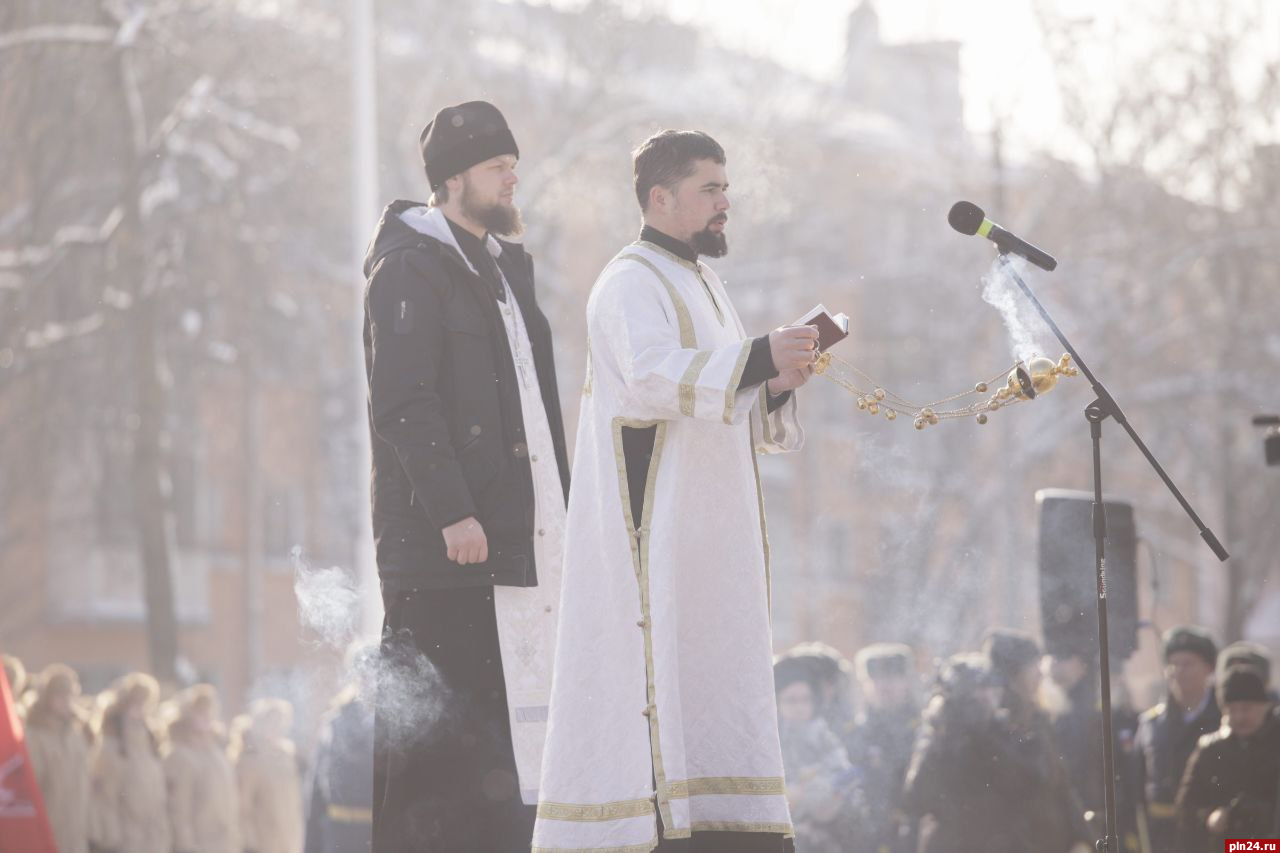 Память погибших защитников Отечества почтили в Пскове. ФОТО : Псковская  Лента Новостей / ПЛН