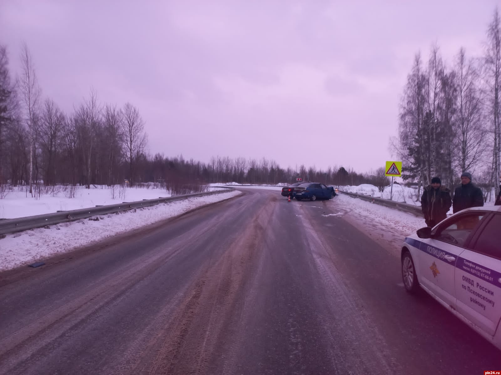 Водитель погиб в ДТП на опасном повороте дороги Псков – Гдов. ФОТО :  Псковская Лента Новостей / ПЛН