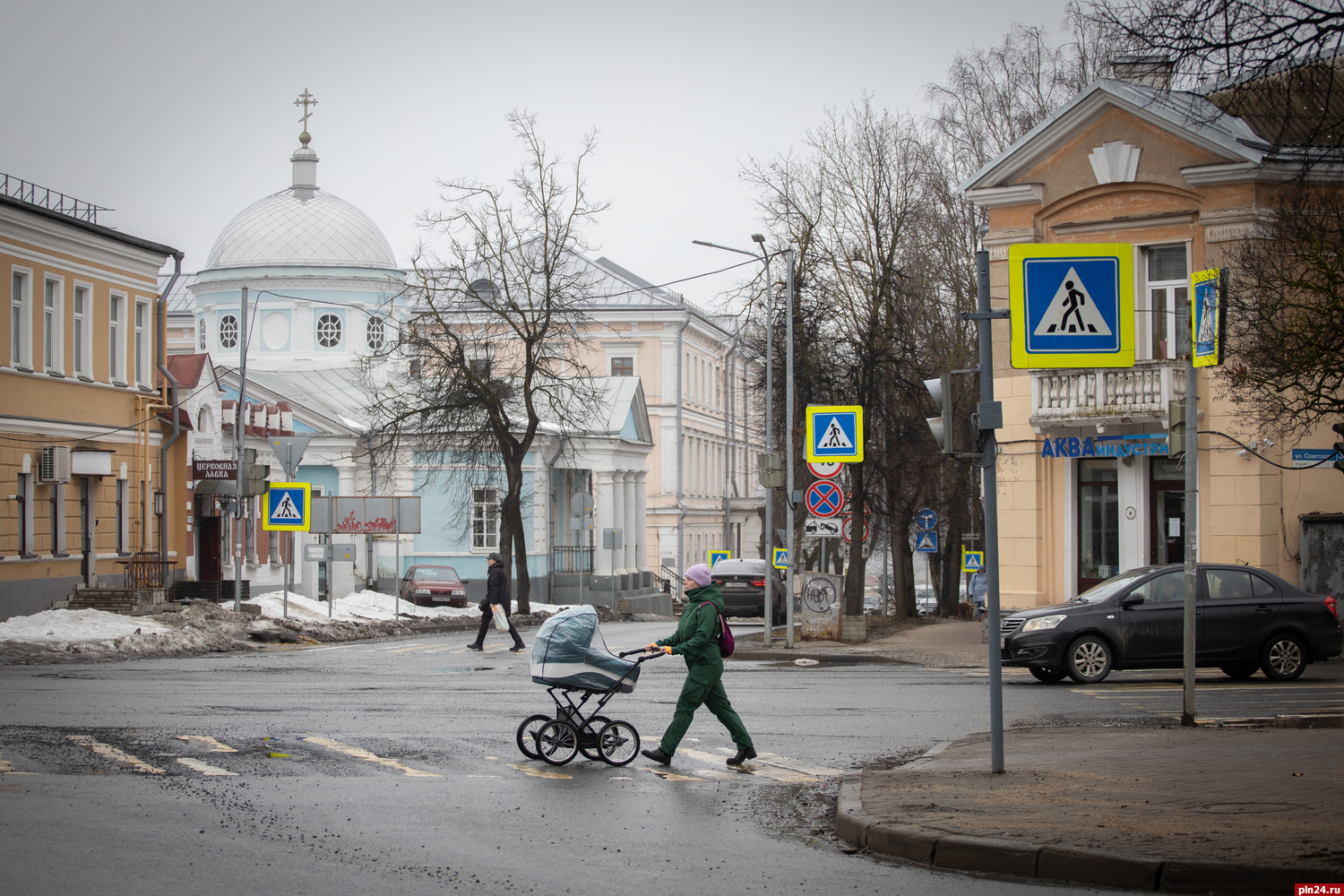 Перспективами деторождения соискателей интересуются более трети  работодателей СЗФО — опрос : Псковская Лента Новостей / ПЛН