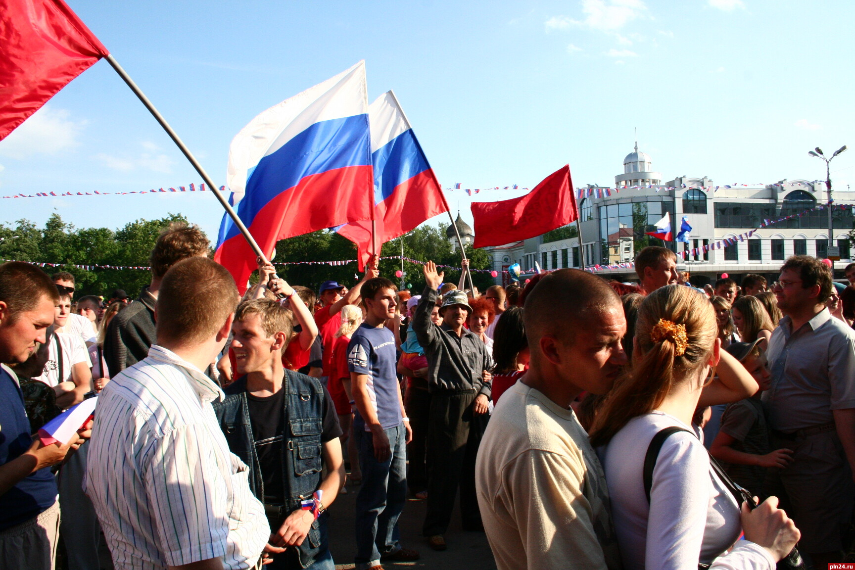 День России празднуют 12 июня : Псковская Лента Новостей / ПЛН