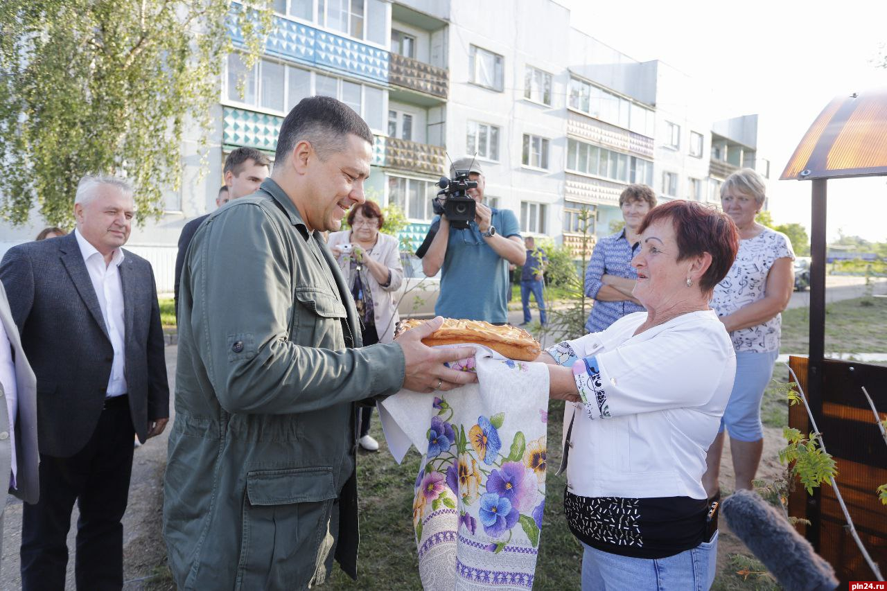 Губернатор похвалил жителей локнянской деревни Прискуха за активность ТОС :  Псковская Лента Новостей / ПЛН