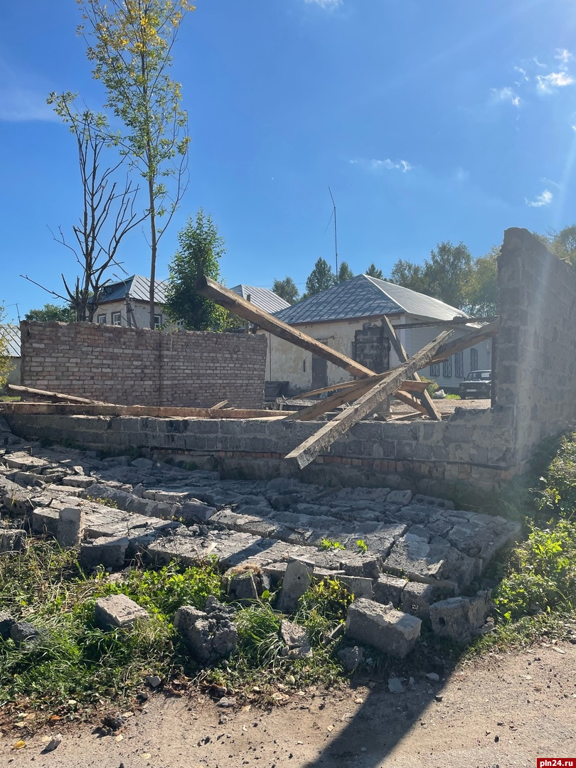 Гаражи сносят в поселке Палкино : Псковская Лента Новостей / ПЛН