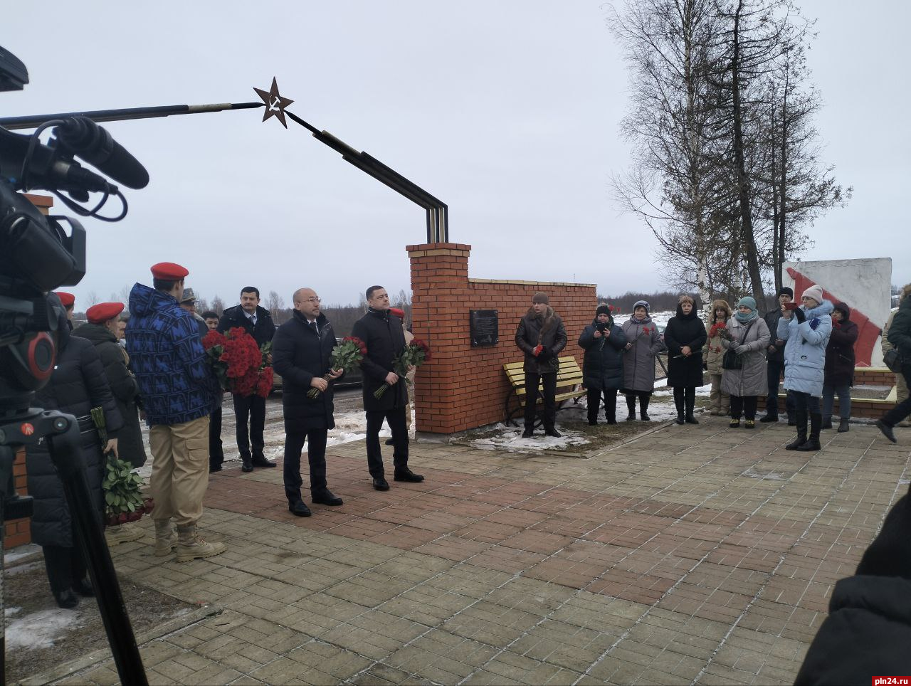 Память Алии Молдагуловой почтили в Новосокольническом районе : Псковская  Лента Новостей / ПЛН