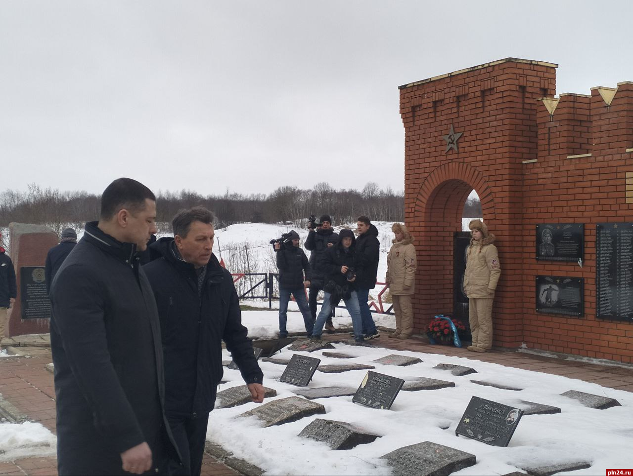 Память Алии Молдагуловой почтили в Новосокольническом районе : Псковская  Лента Новостей / ПЛН