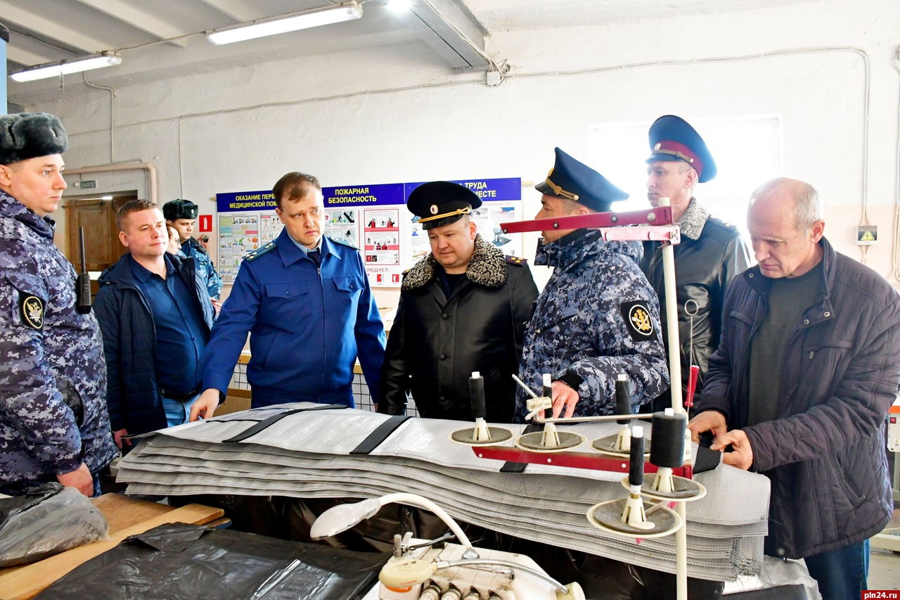 Областной прокурор посетил с проверкой колонию в псковской Середке :  Псковская Лента Новостей / ПЛН