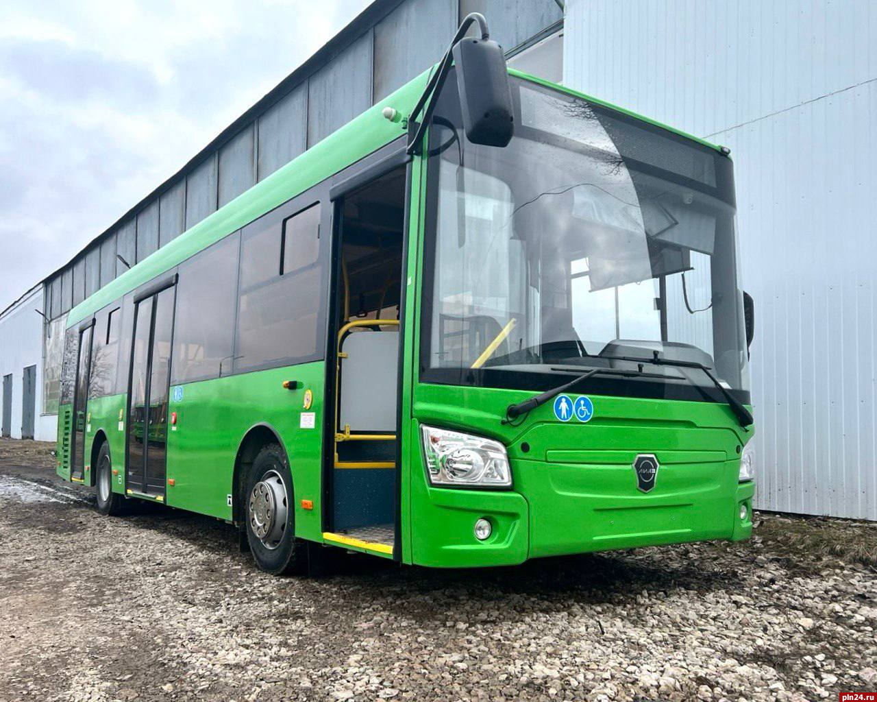 Ещё 32 новых пассажирских автобуса поступили в Псковскую область :  Псковская Лента Новостей / ПЛН