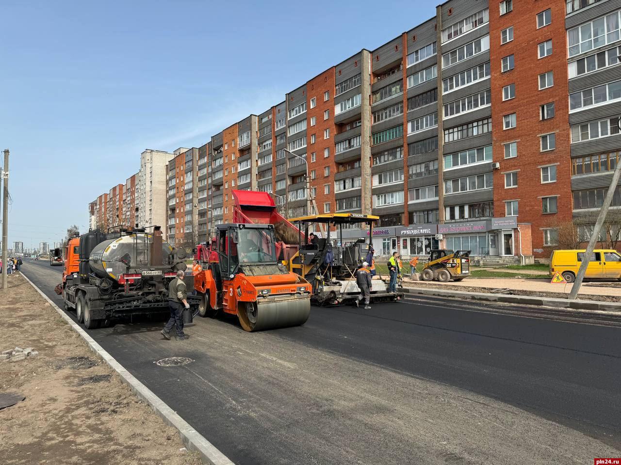 Асфальтирование участка улицы Юбилейной началось в Пскове : Псковская Лента  Новостей / ПЛН