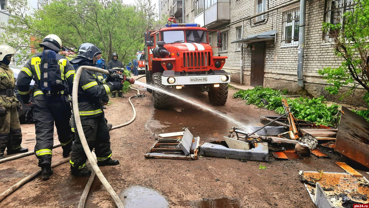 Пожар в квартире многоэтажки на улице Бастионной потушили в Пскове :  Псковская Лента Новостей / ПЛН