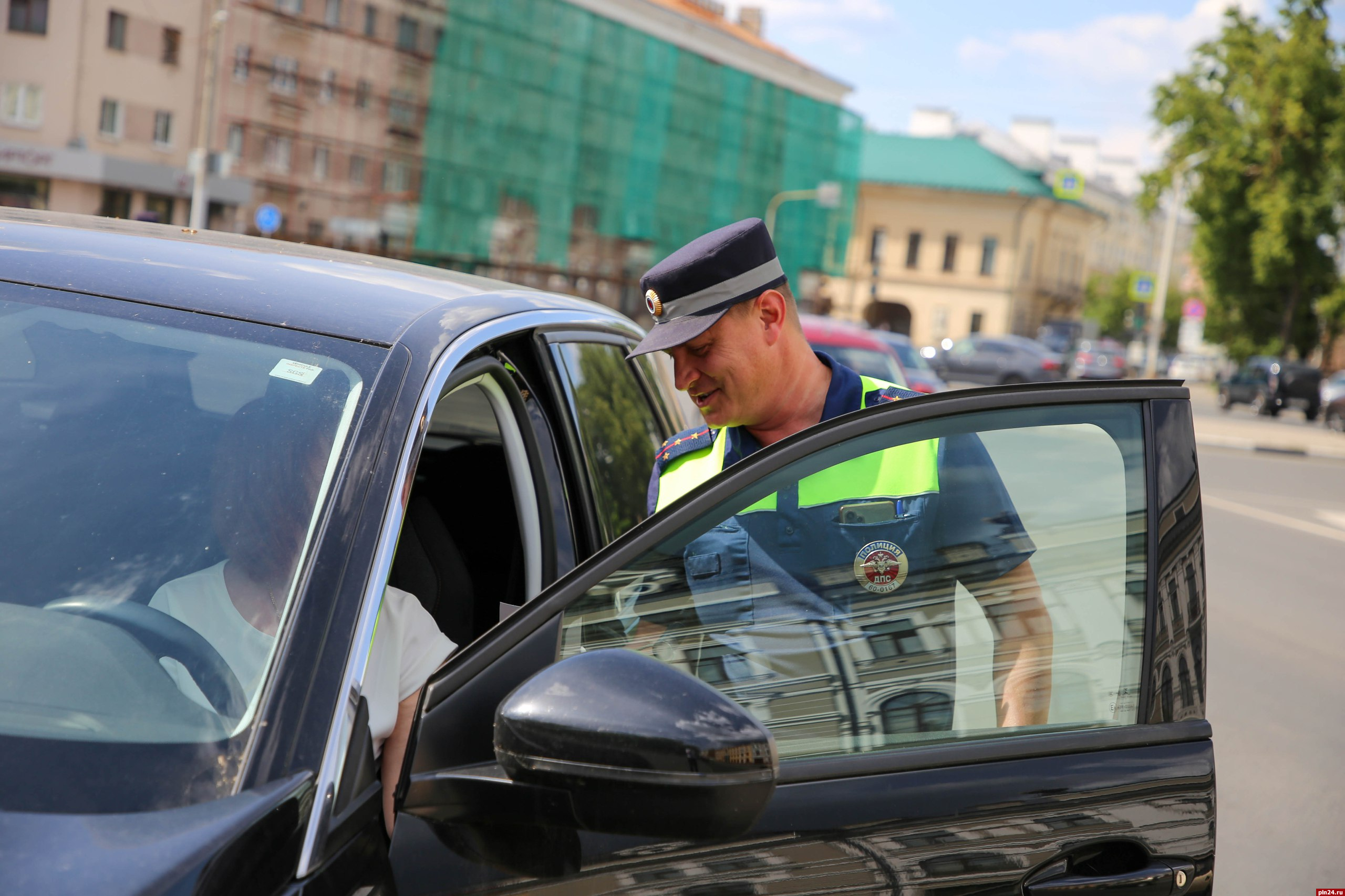 Ежегодная акция - «ГАИ против: ни дать, ни взять!» прошла в Пскове :  Псковская Лента Новостей / ПЛН