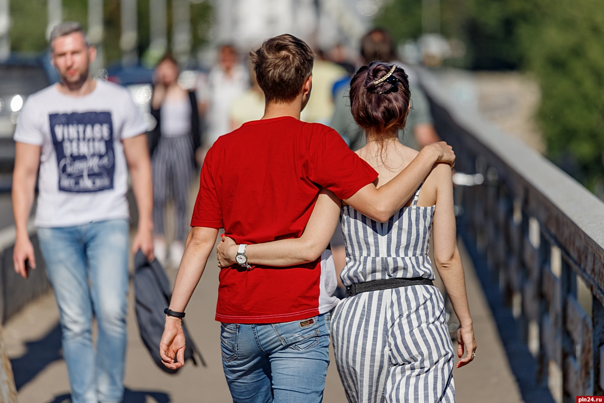 Жара в Пскове. ФОТОРЕПОРТАЖ : Псковская Лента Новостей / ПЛН