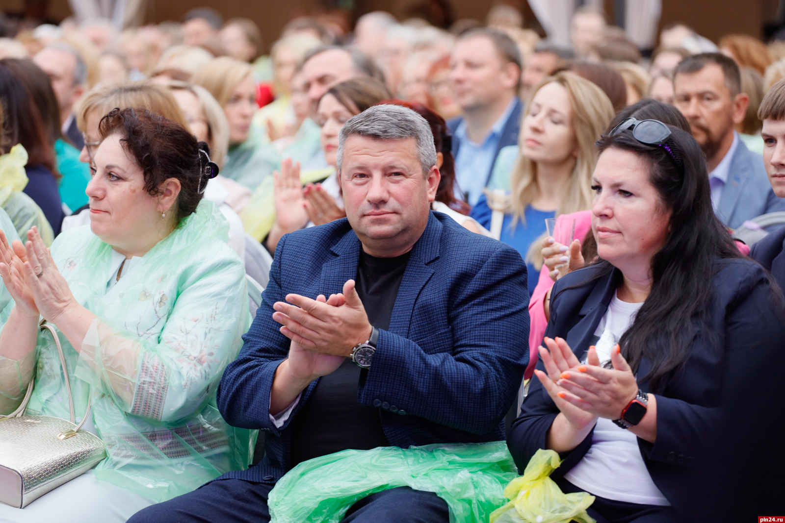 Бабкина псков 2024. Лавандовая ночь Псков 2023. Лавандовая ночь Псков. Фоторепортаж.