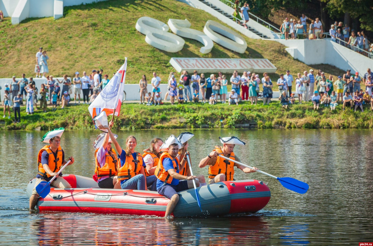 Погода великие луки. Фестиваль воздухоплавателей в великих Луках. День города Великие Луки 2021.