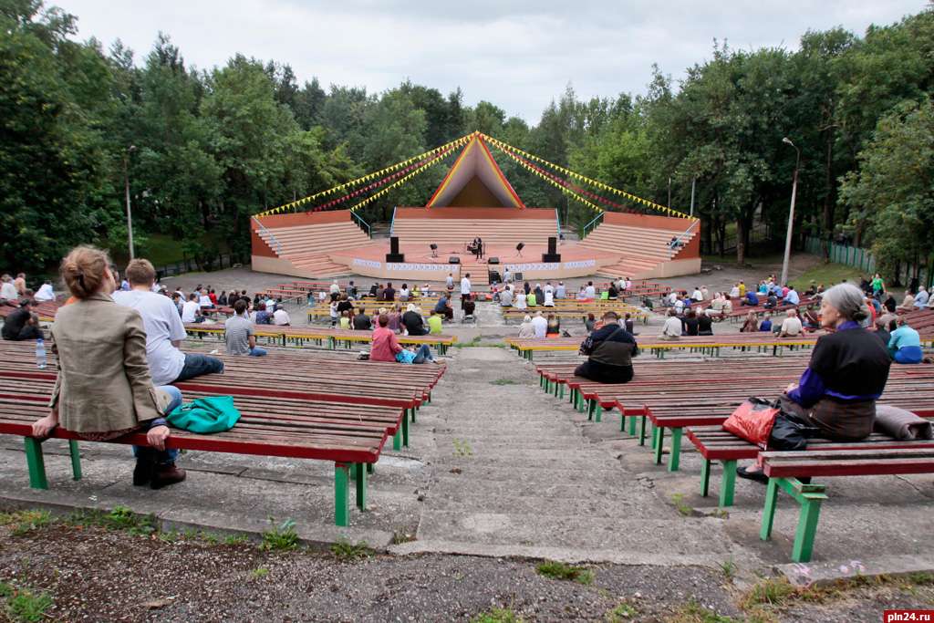 Псков зеленый театр фото