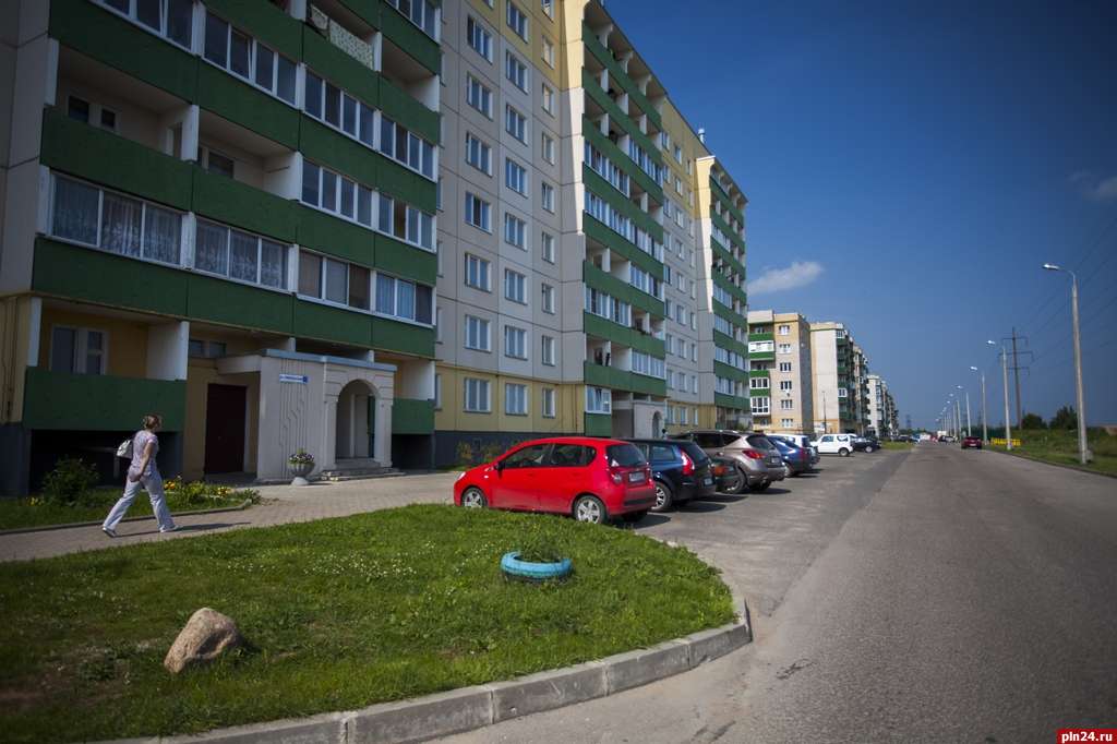 Новый микрорайон великие луки. Псков окраины. Псков окраины города. Псков окраины на картинках.