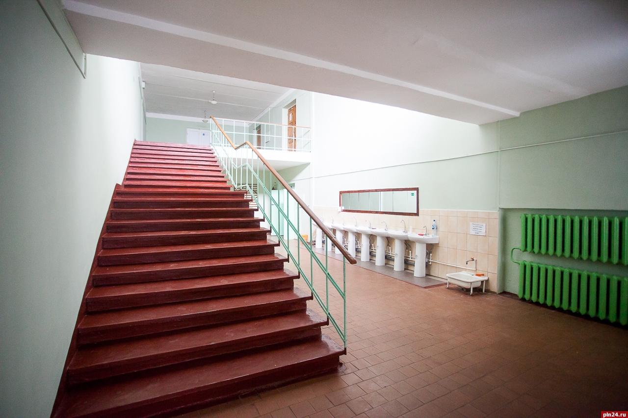 фотографии школьных коридоров