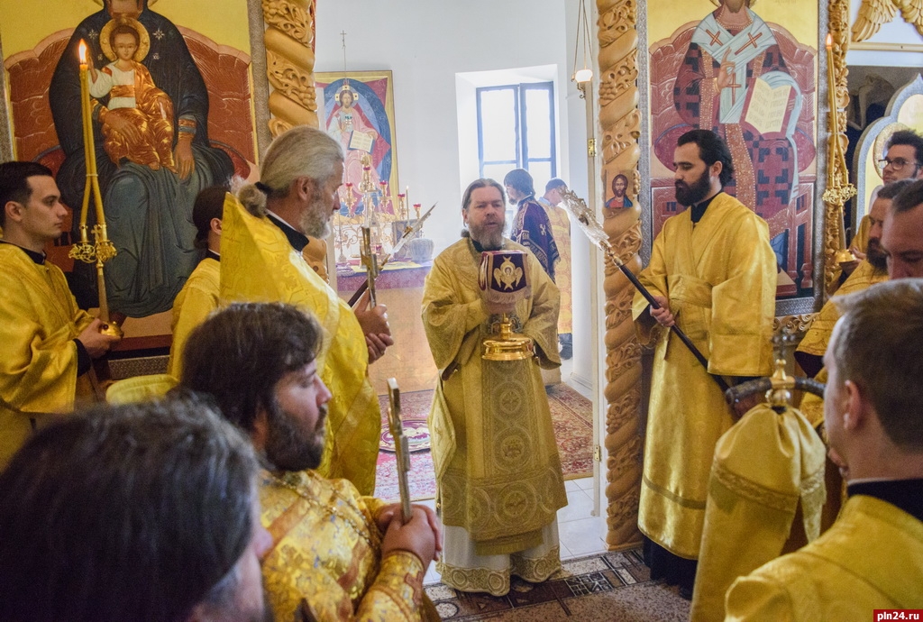 Размышления о литургии. Крыпецкий монастырь настоятель.